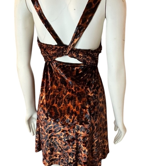 Free People Velvet Leopard animal print mini dress with peek a boo back.  Size S - Picture 4 of 8